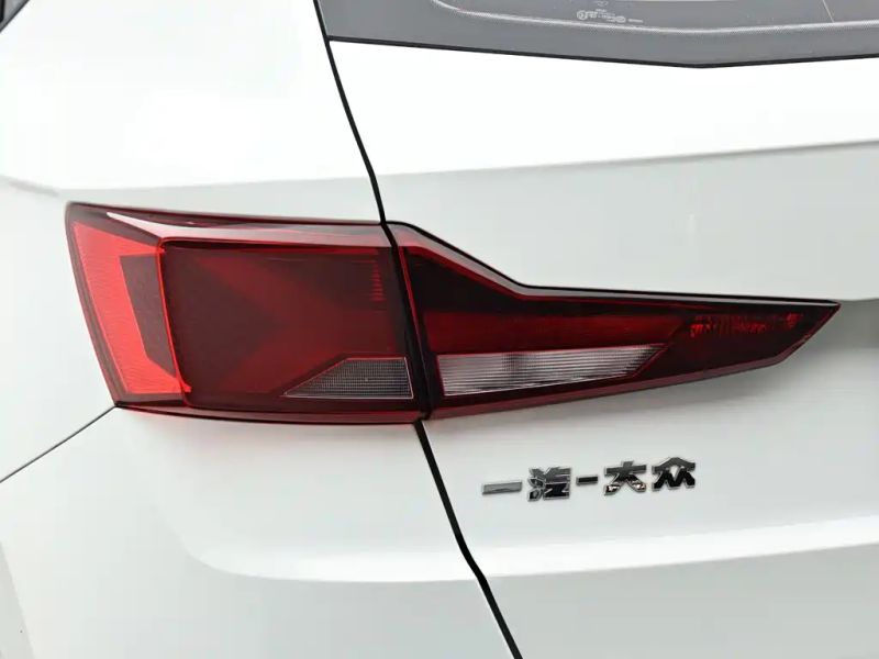 Jetta vs5