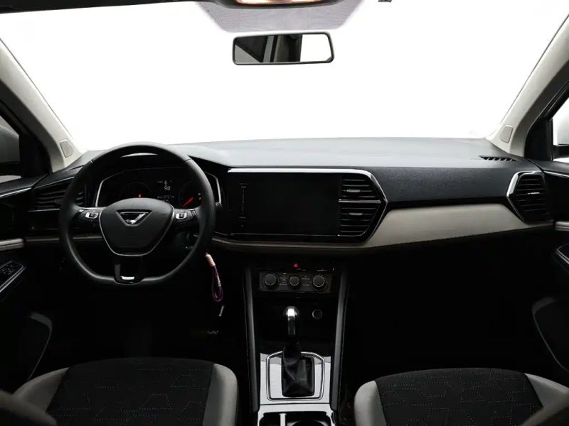 Jetta vs5