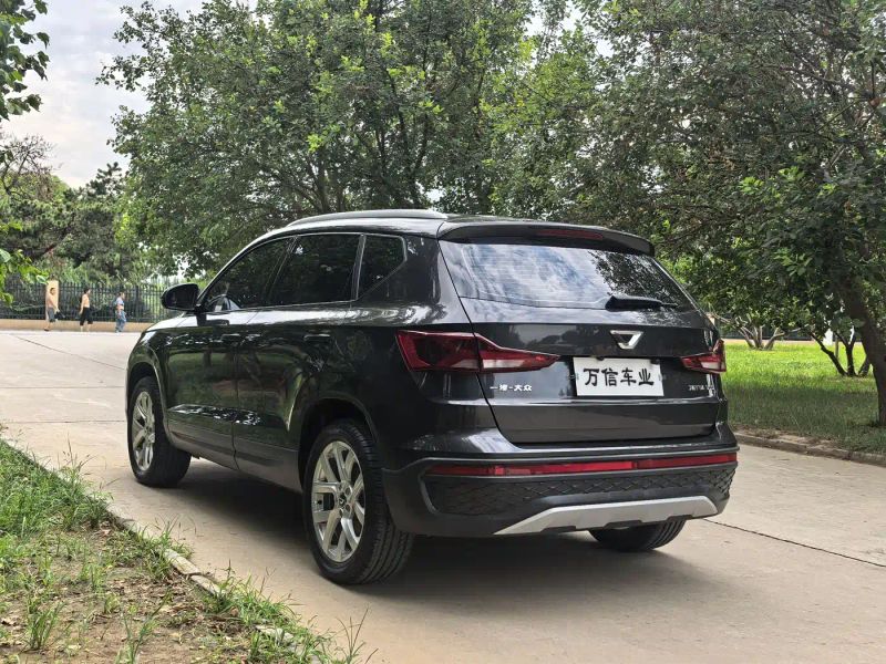 Jetta vs5