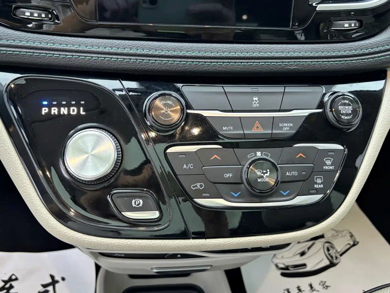 dajielong dodge_grand_caravan_phev