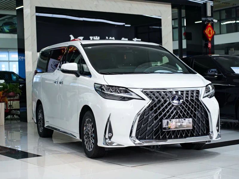 Lexus LM