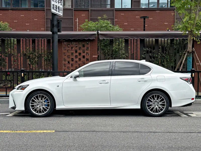Lexus GS