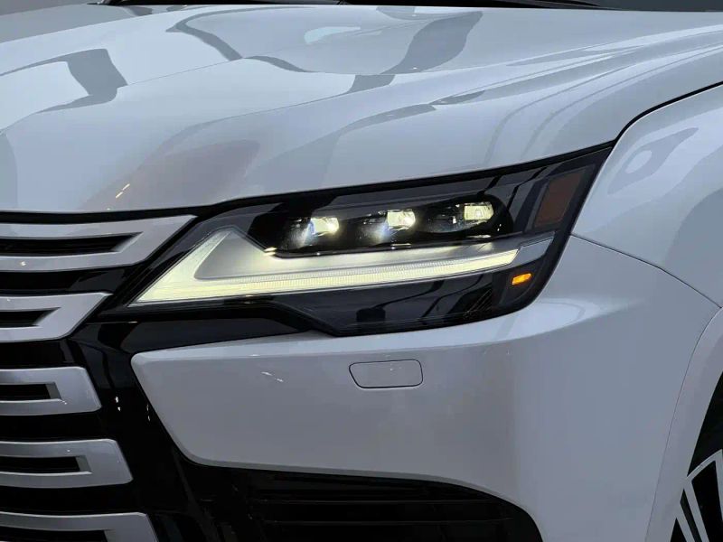 Lexus LX