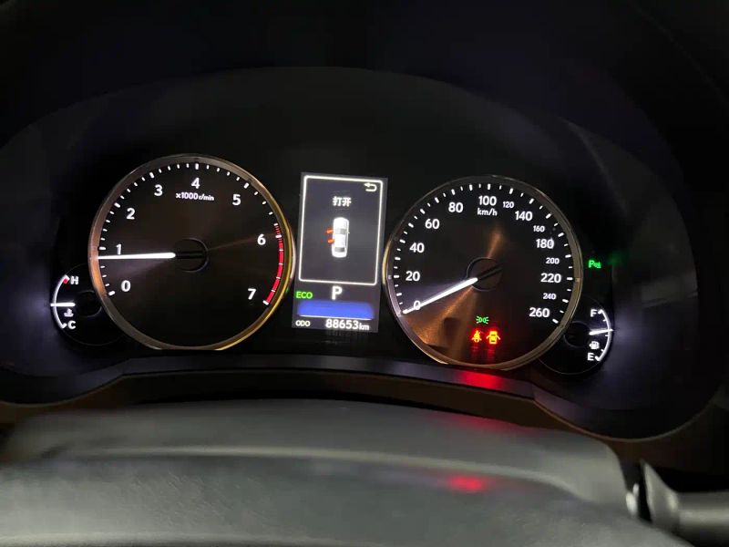 Lexus IS