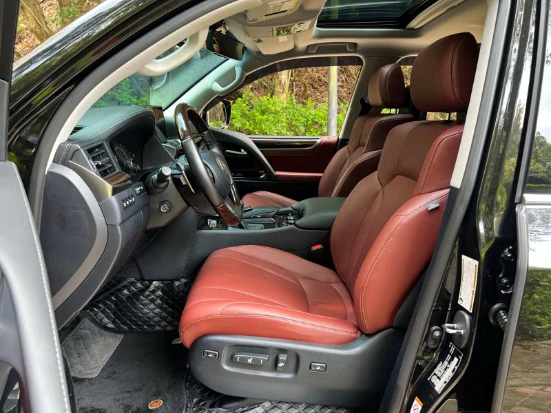Lexus LX