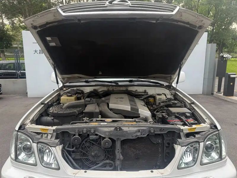 Lexus LX