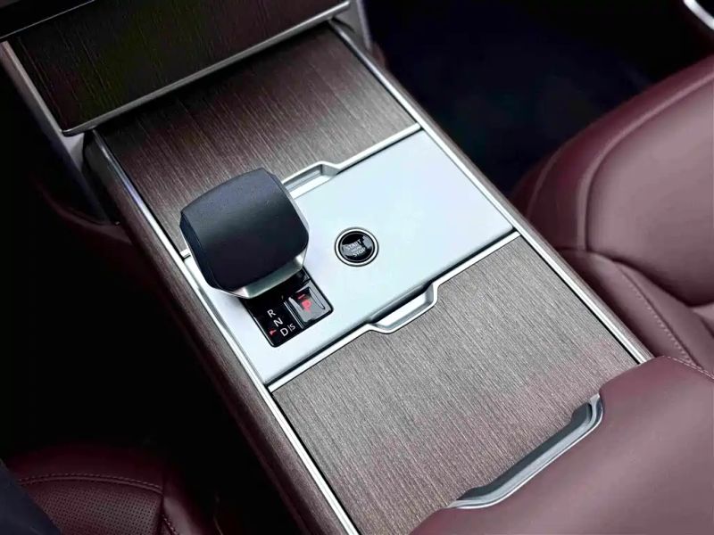 Land_rover range-rover