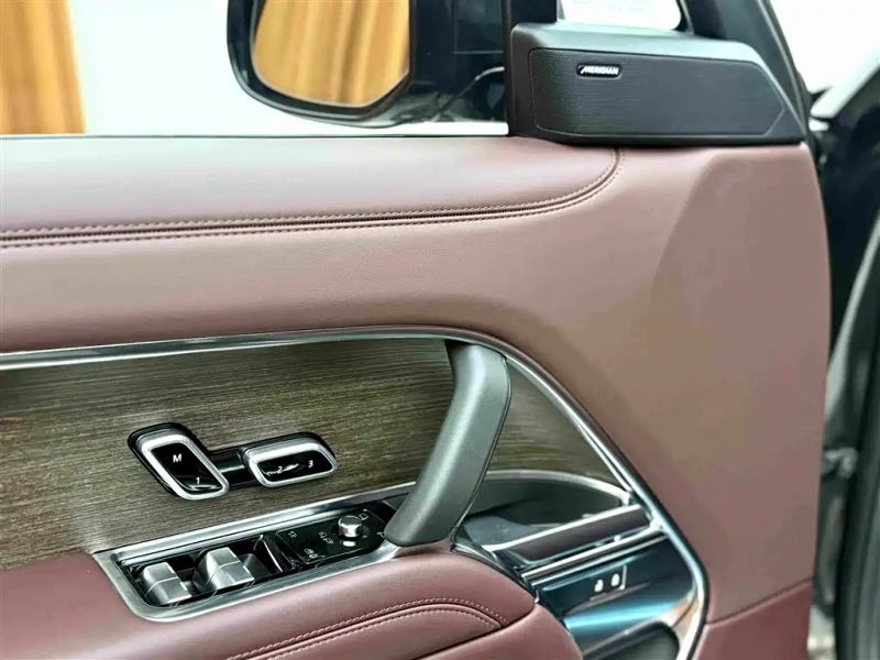 Land_rover range-rover