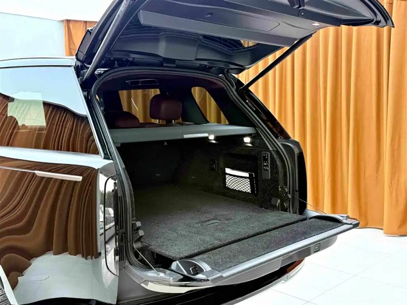 Land_rover range-rover