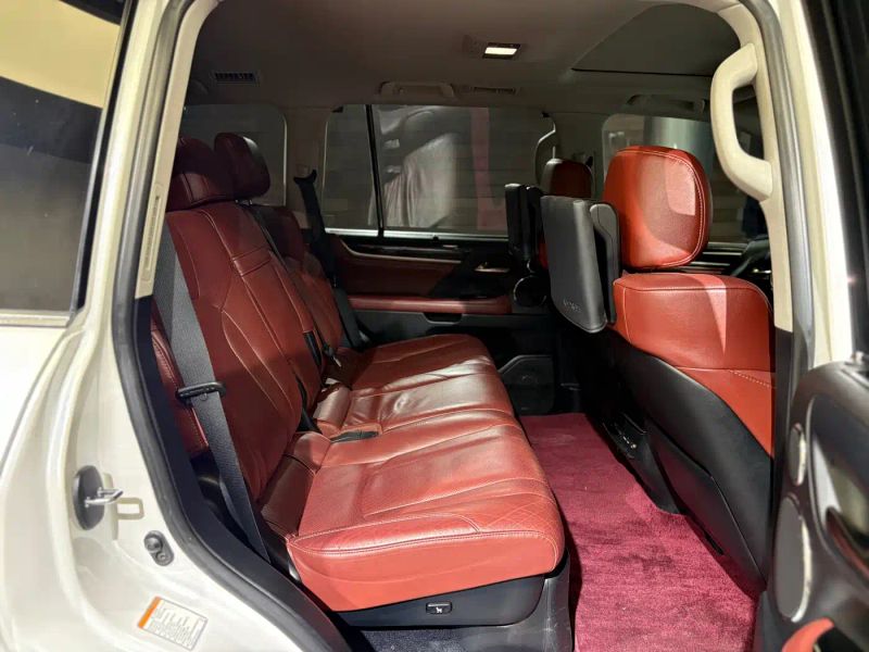Lexus LX