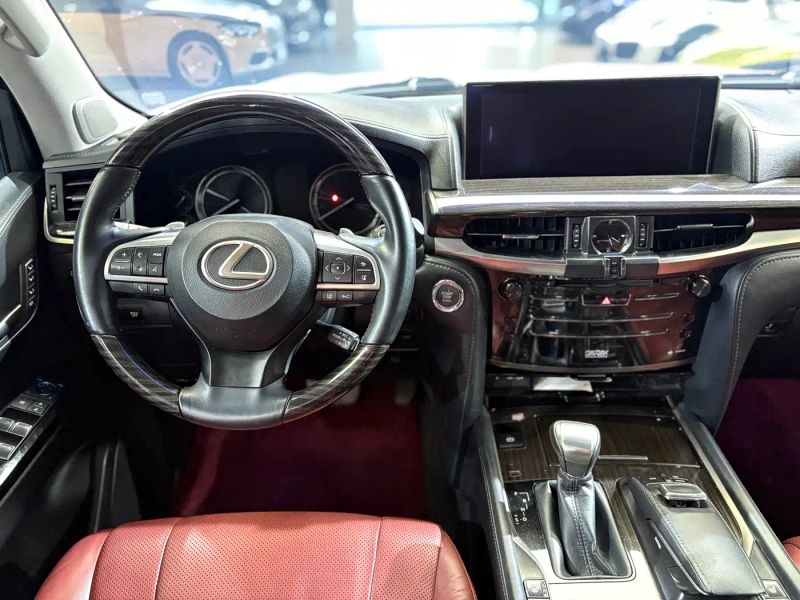 Lexus LX
