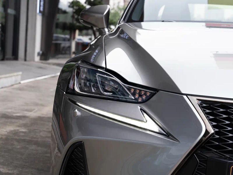 Lexus IS