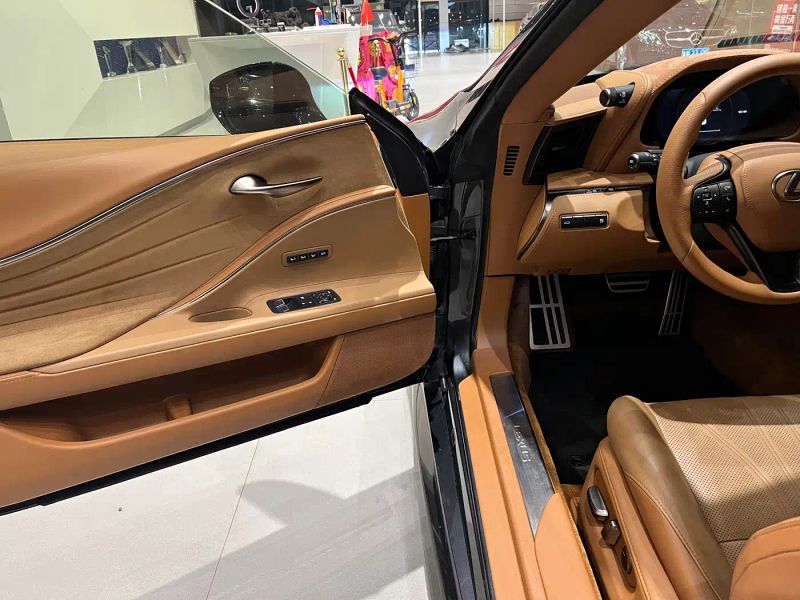 Lexus LC