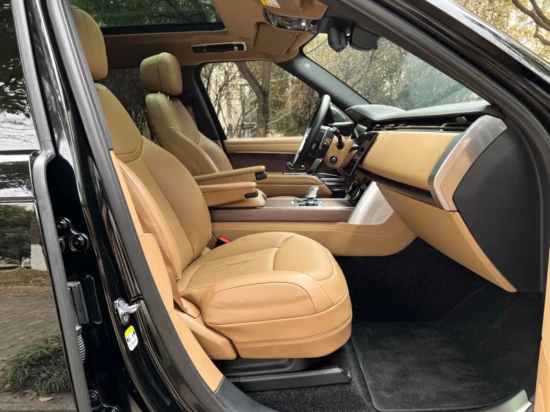 Land_rover range-rover