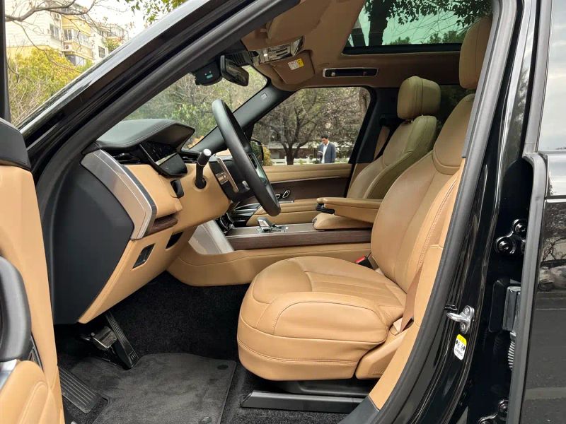 Land_rover range-rover