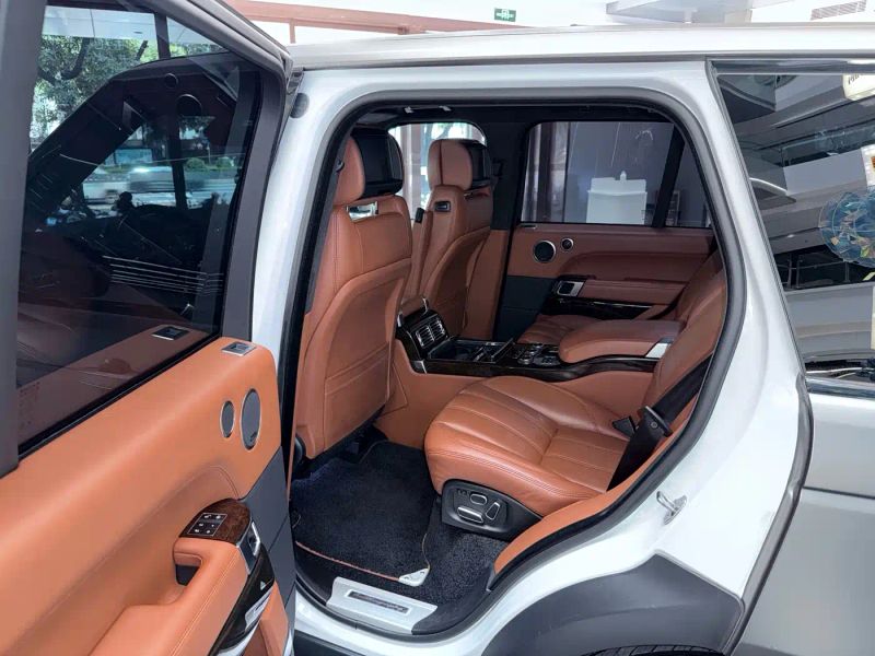 Land_rover range-rover