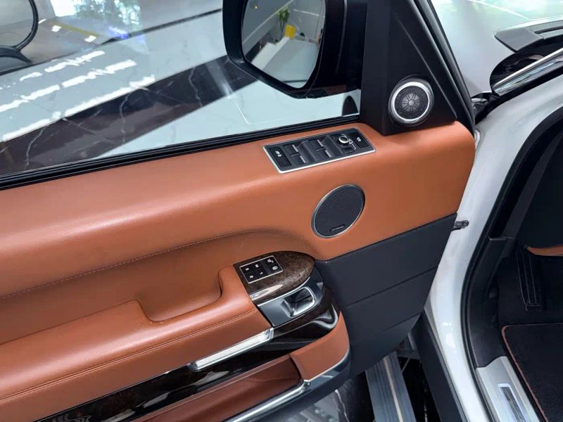 Land_rover range-rover