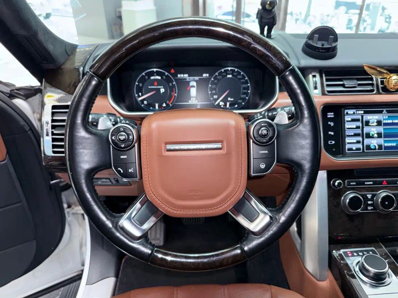 Land_rover range-rover