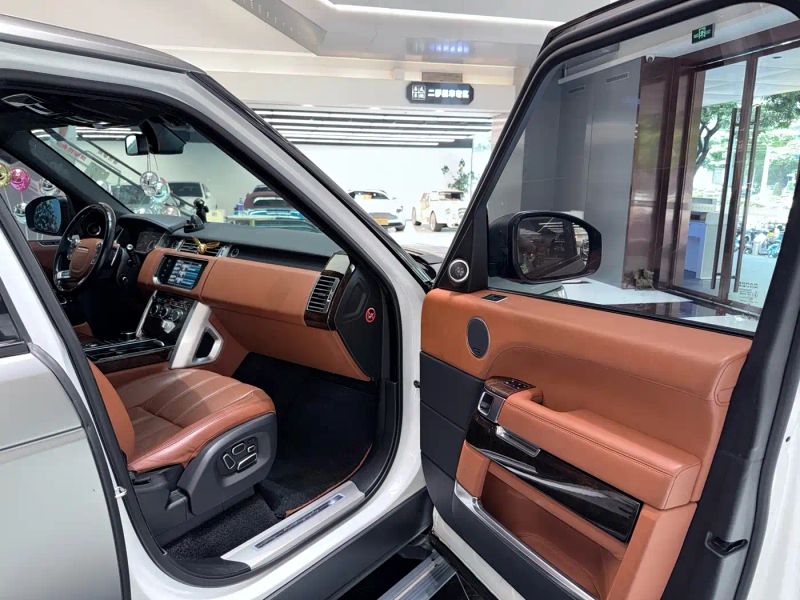 Land_rover range-rover