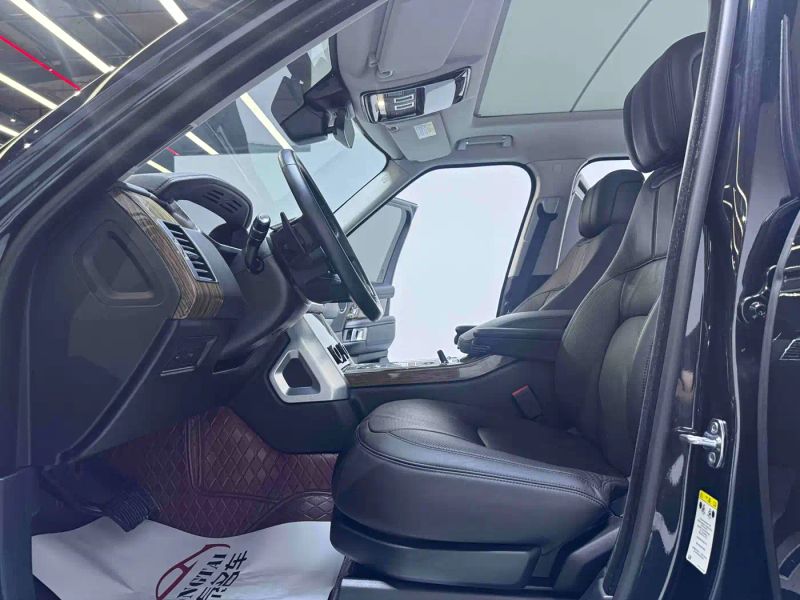 Land_rover range-rover