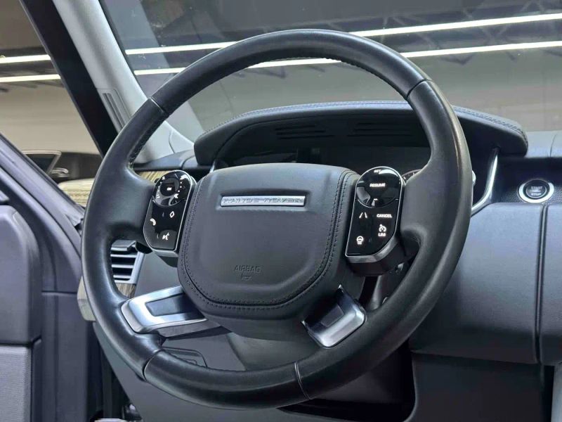 Land_rover range-rover
