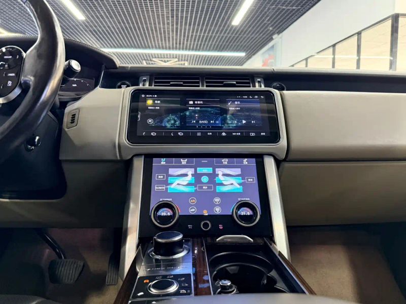 Land_rover range-rover