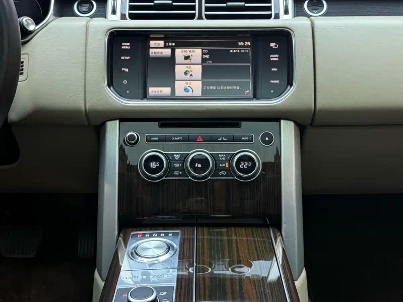 Land_rover range-rover