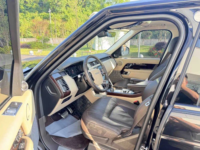 Land_rover range-rover
