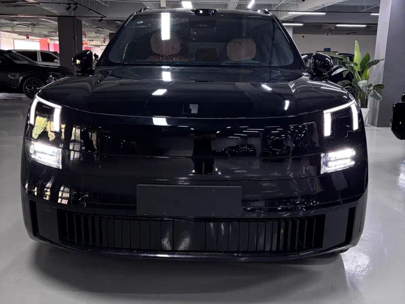 Lynk&co 900