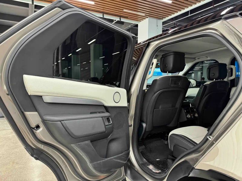 Land_rover land_rover