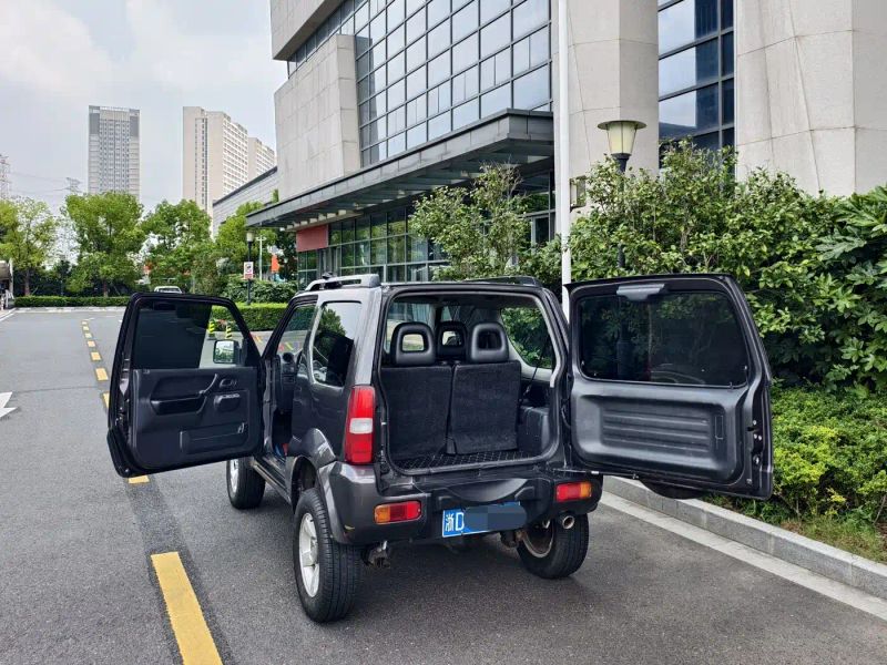 jimny suv