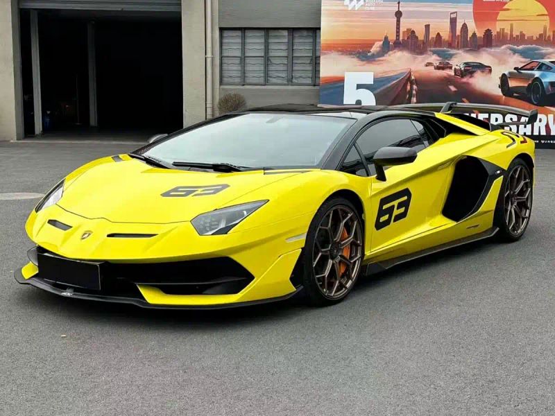 Lamborghini supercar