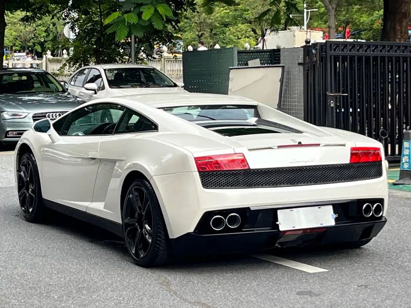 Lamborghini sports_car