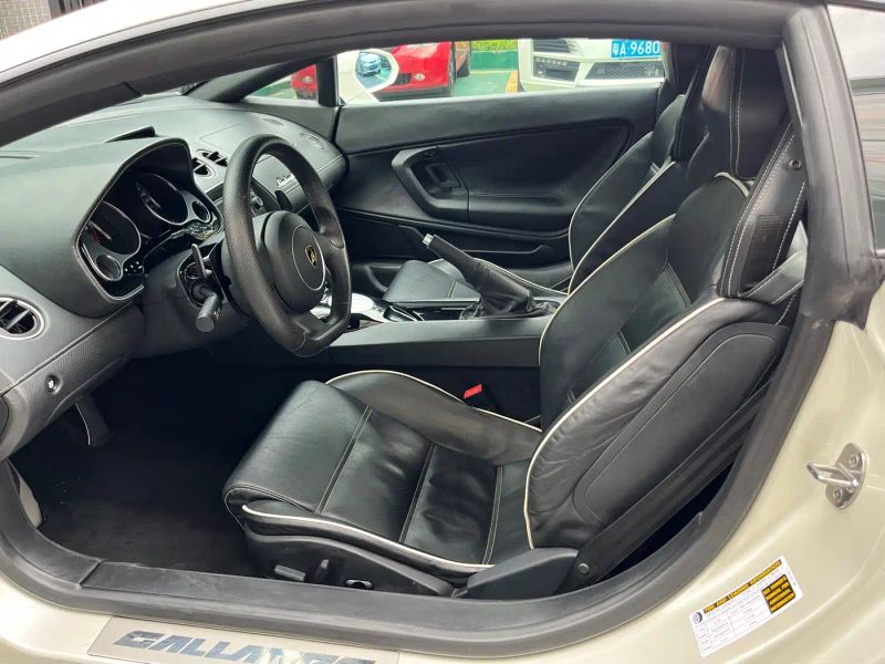 Lamborghini sports_car