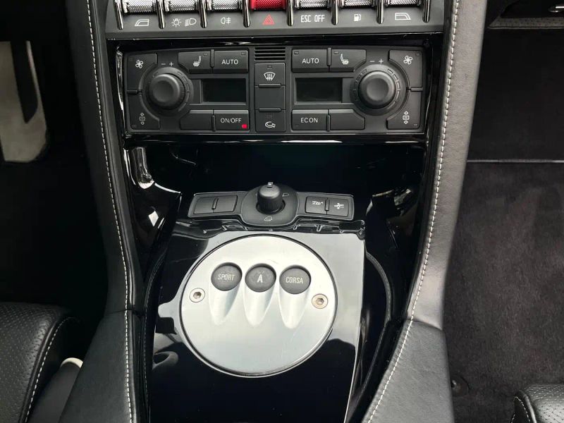 Lamborghini sports_car