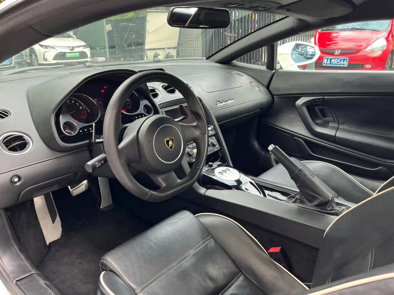 Lamborghini sports_car