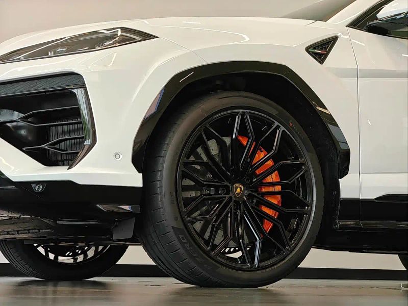 Lamborghini urus-se