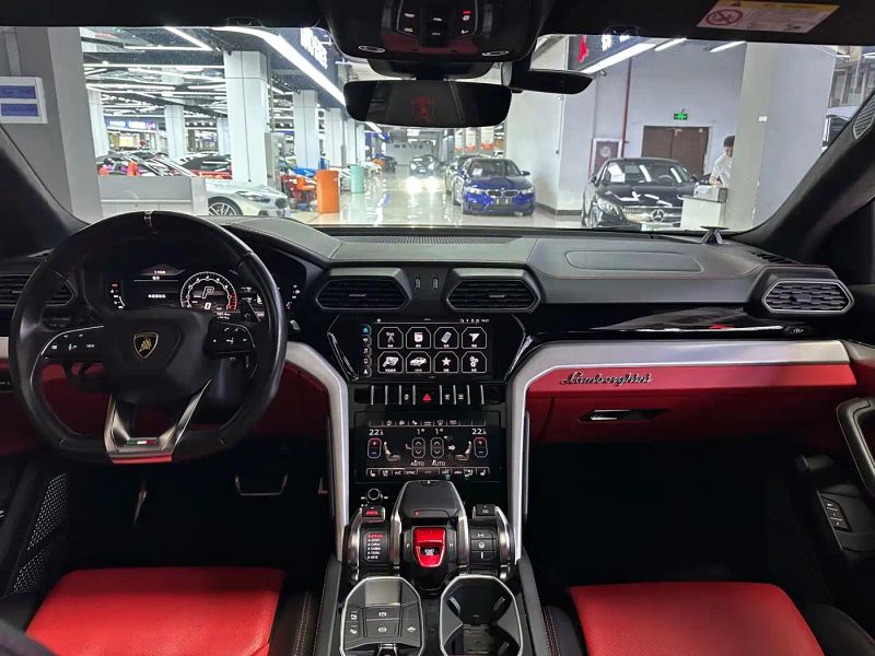 Lamborghini urus