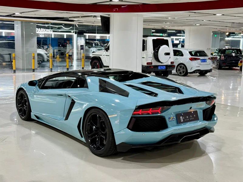 Lamborghini supercar