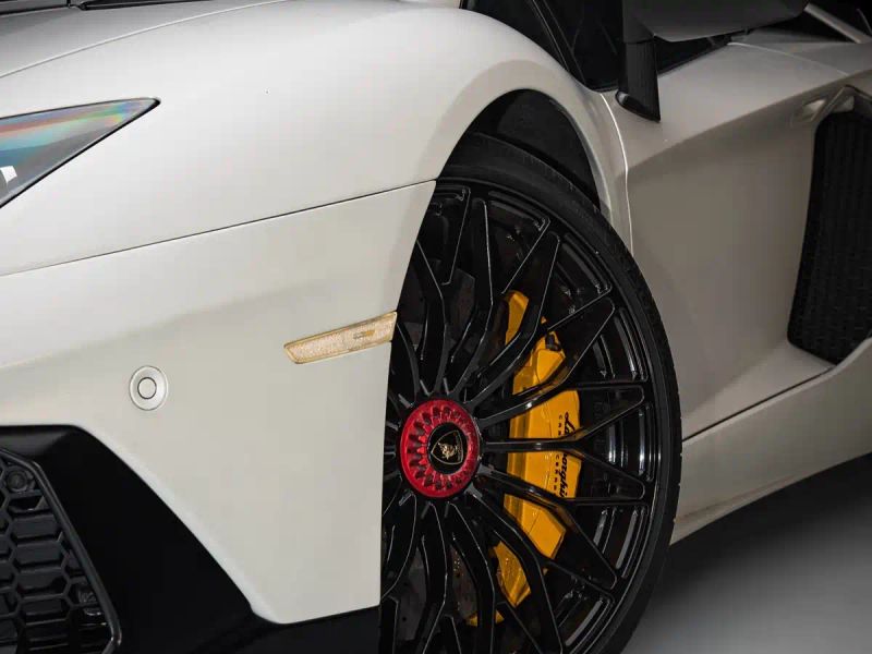 Lamborghini supercar