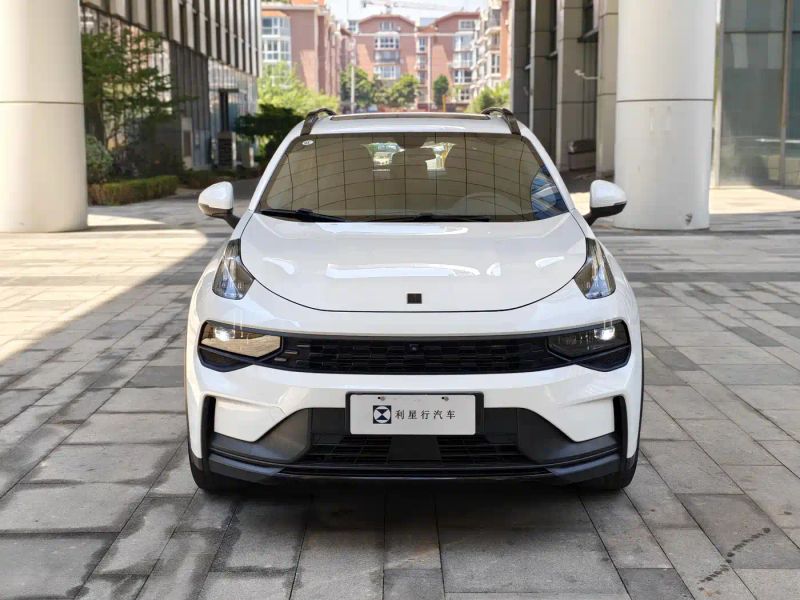 Lynk&co 01