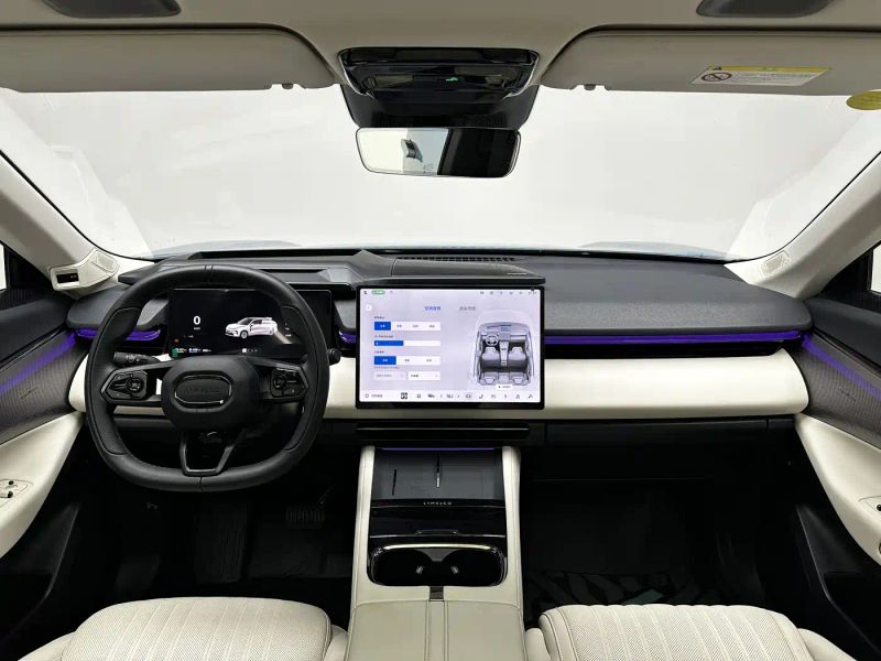Lynk&co 08