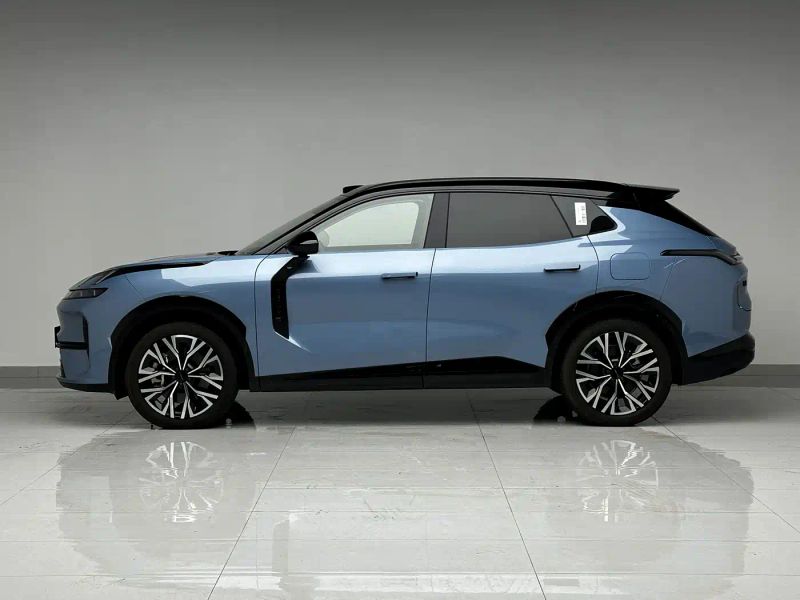 Lynk&co 08