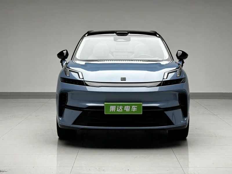 Lynk&co 08