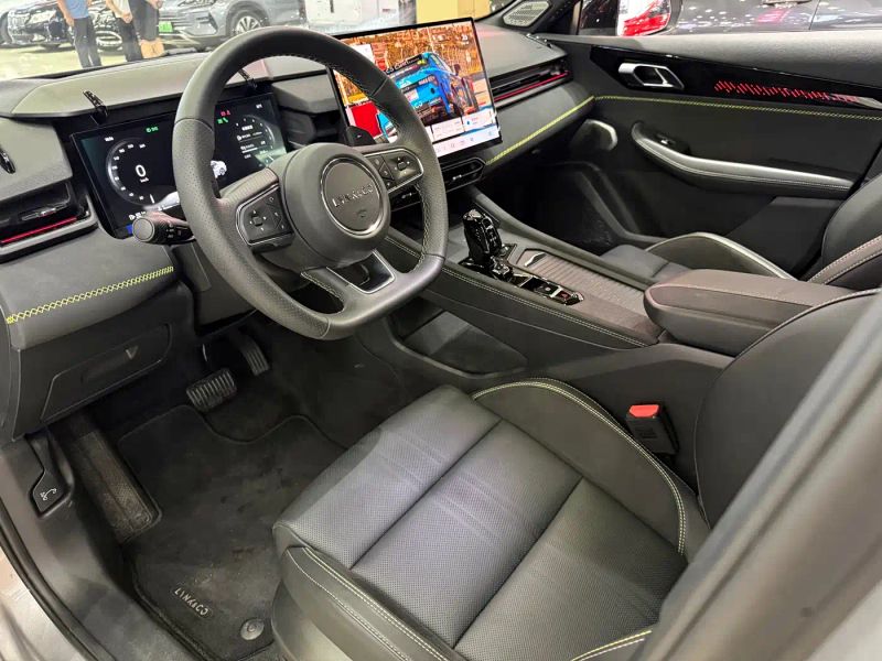 Lynk&co lynk-co-03