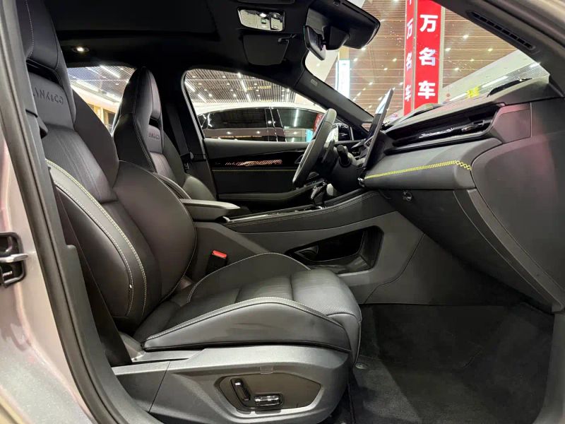 Lynk&co lynk-co-03
