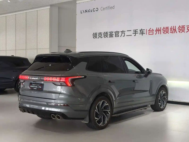 Lynk&co 09