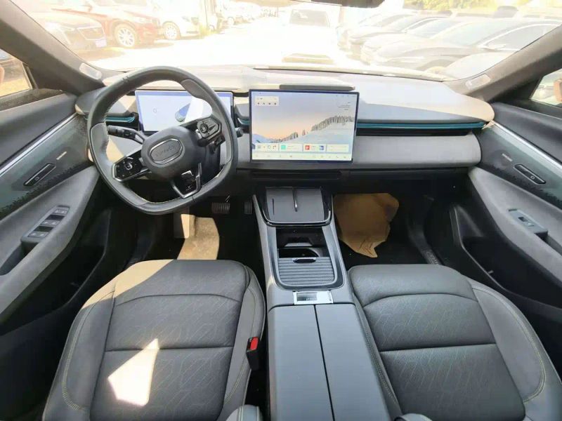 Lynk&co 08