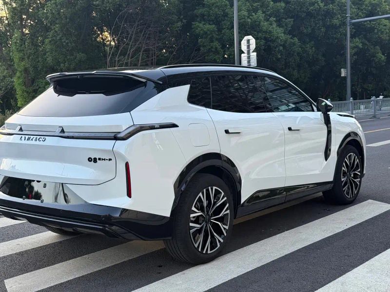 Lynk&co 08