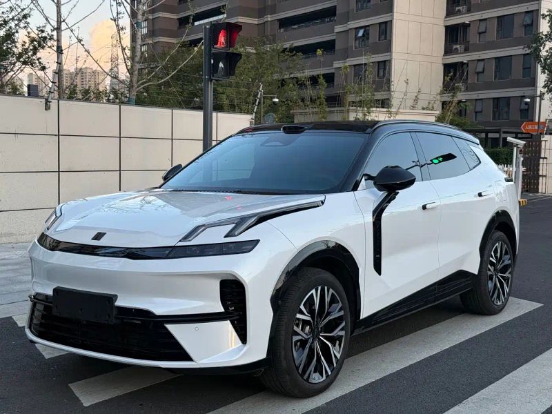 Lynk&co 08